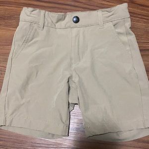 Mesh lined khaki shorts